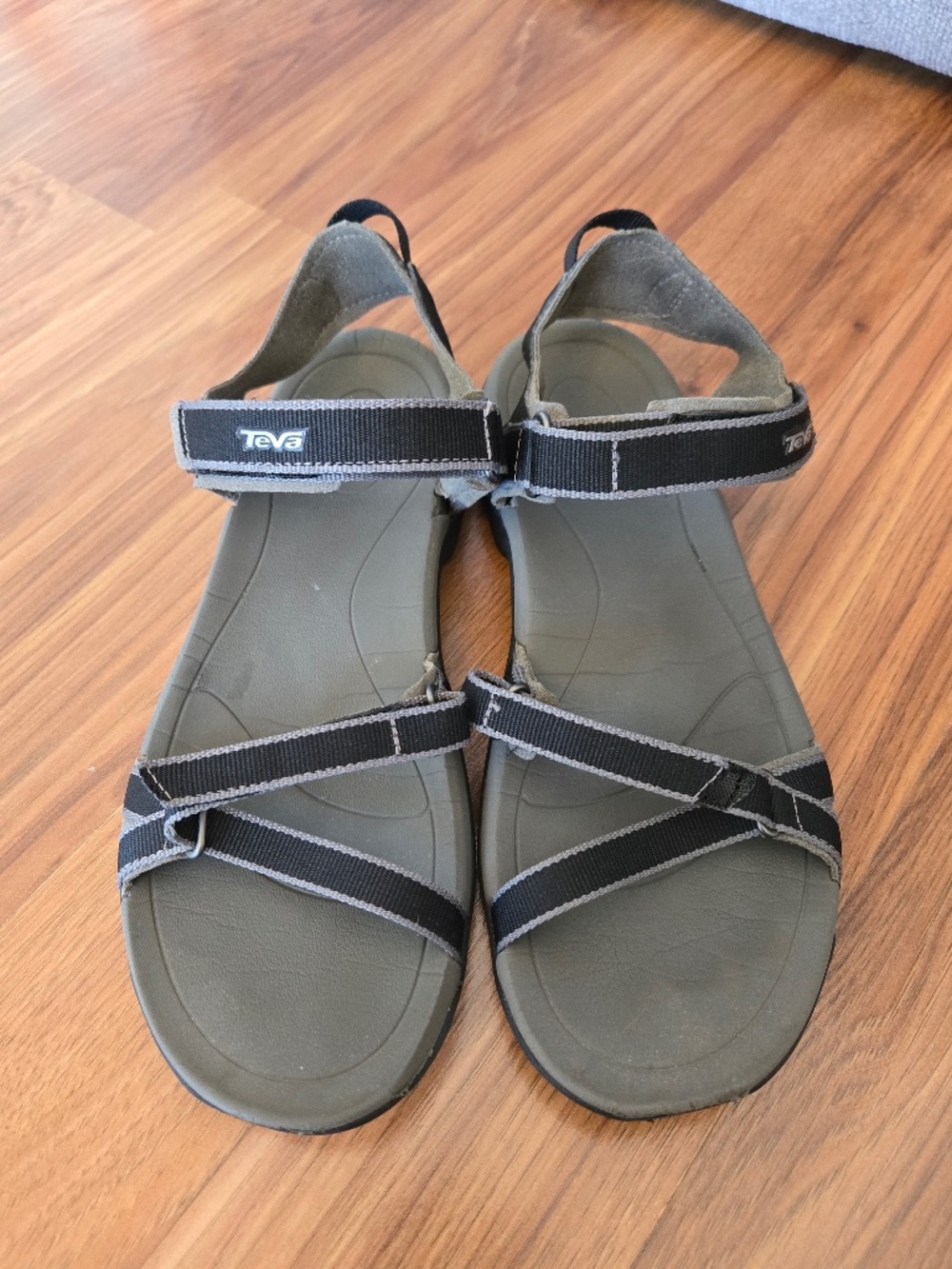 3/$20 *Well Worn* Teva Tirra Sport Sandals (Black/Grey) - Size 9